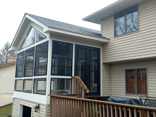 Easy access to deck