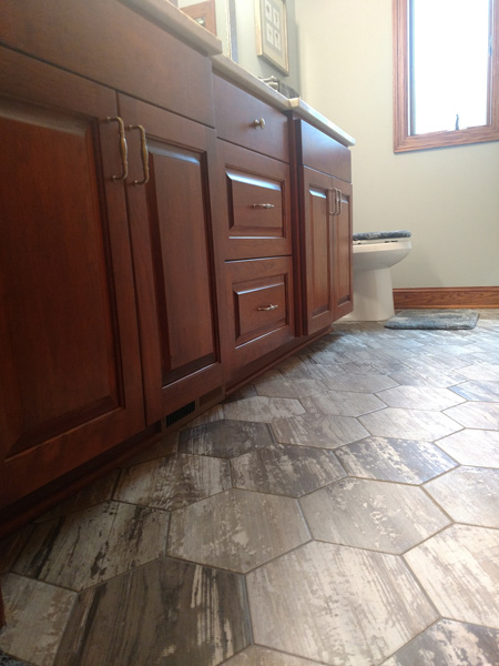 Hexagonal floor tile