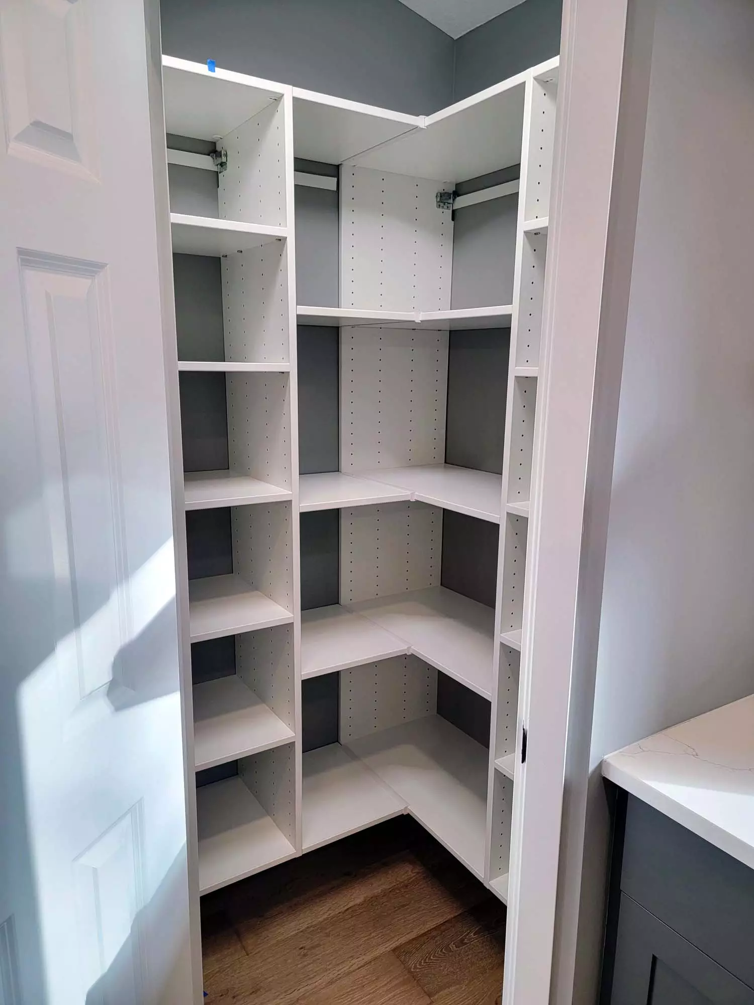 Walk-In-Pantry