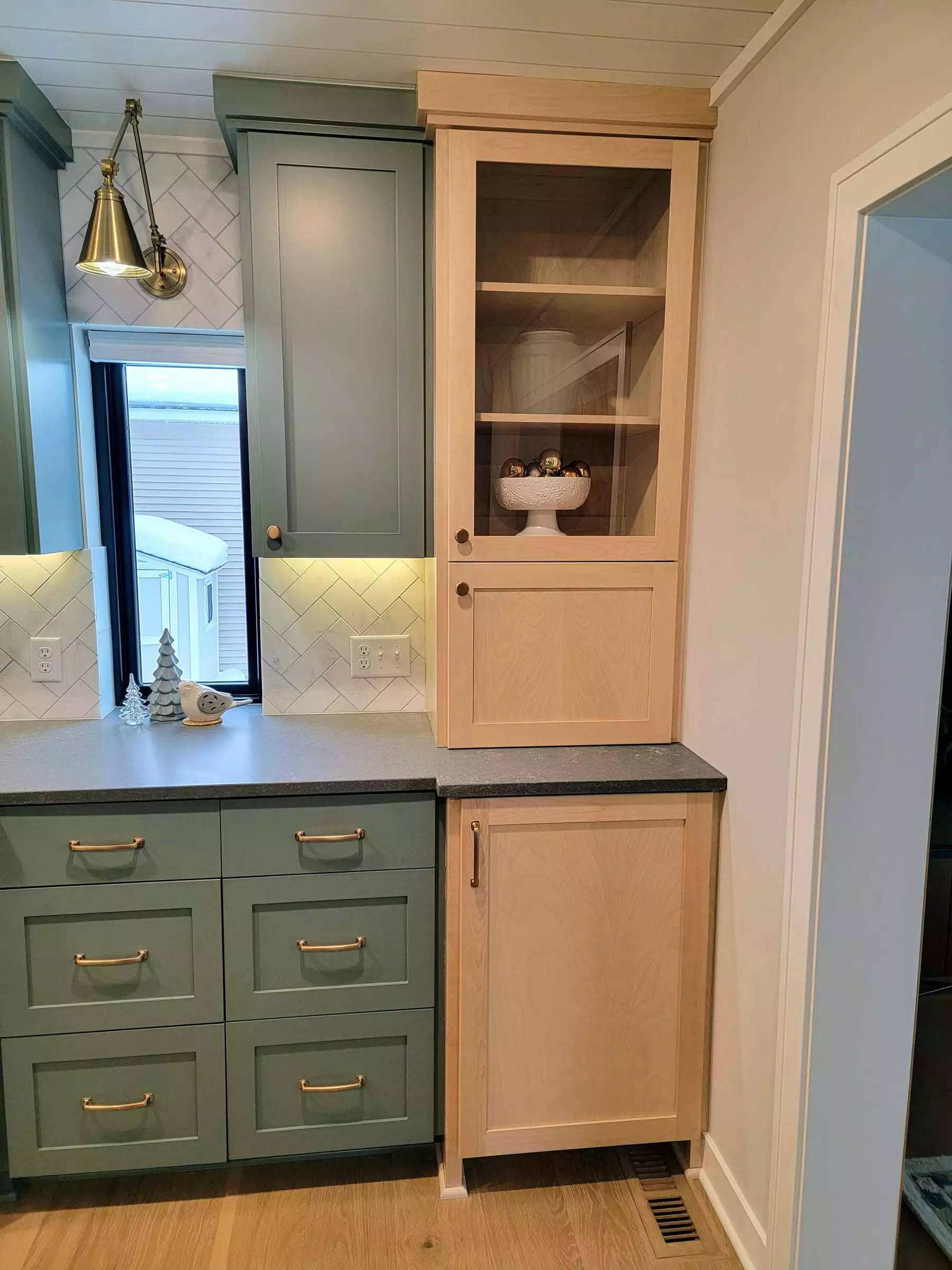 Two Tone Cabinets