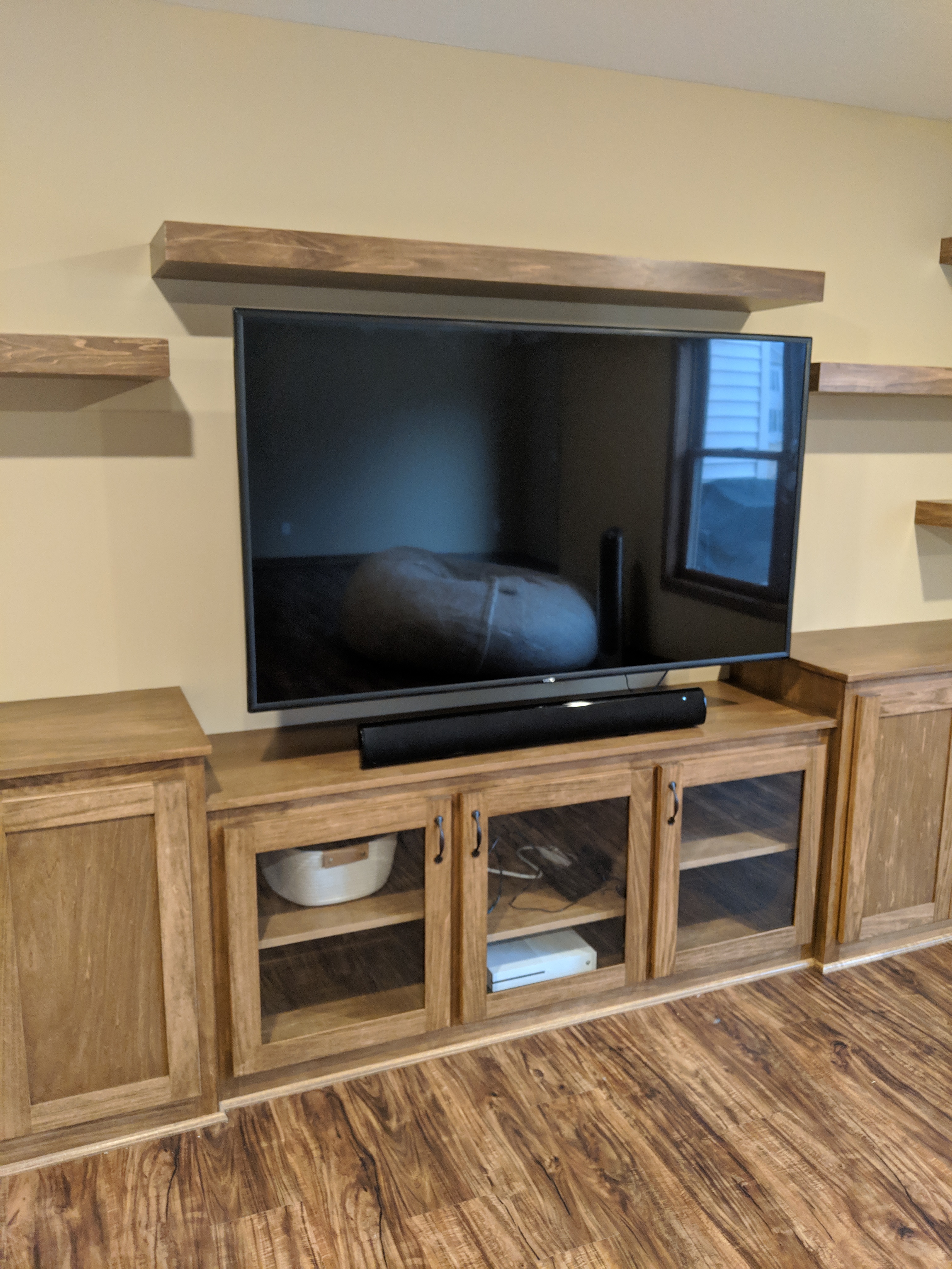 Space for large flat Screen TV and component cabinets below