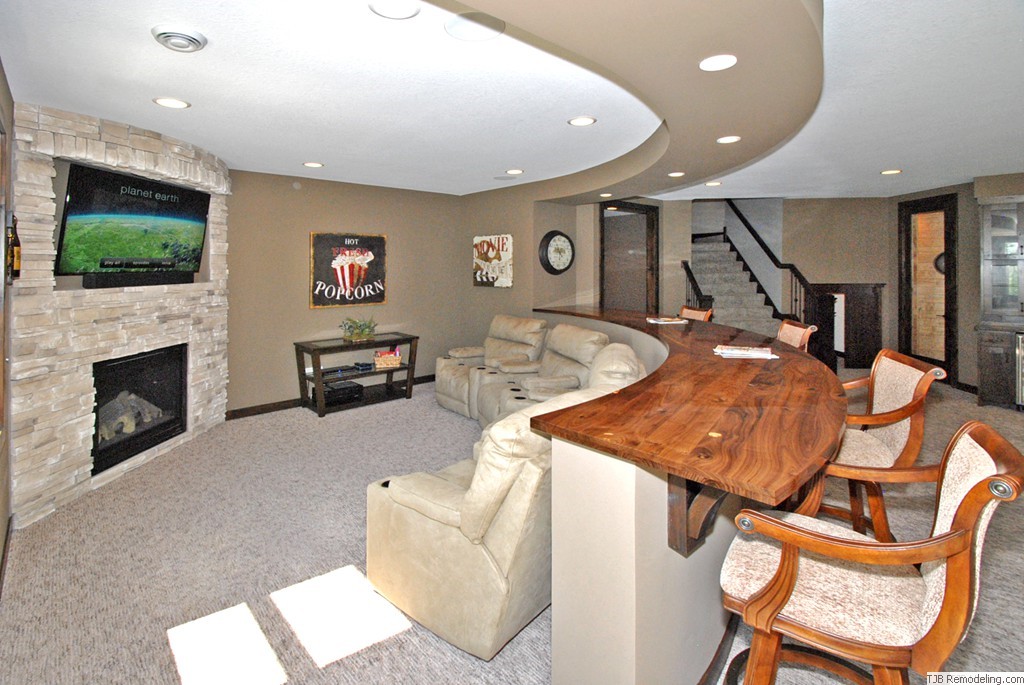 Lower Levels, Basements & Wet Bars